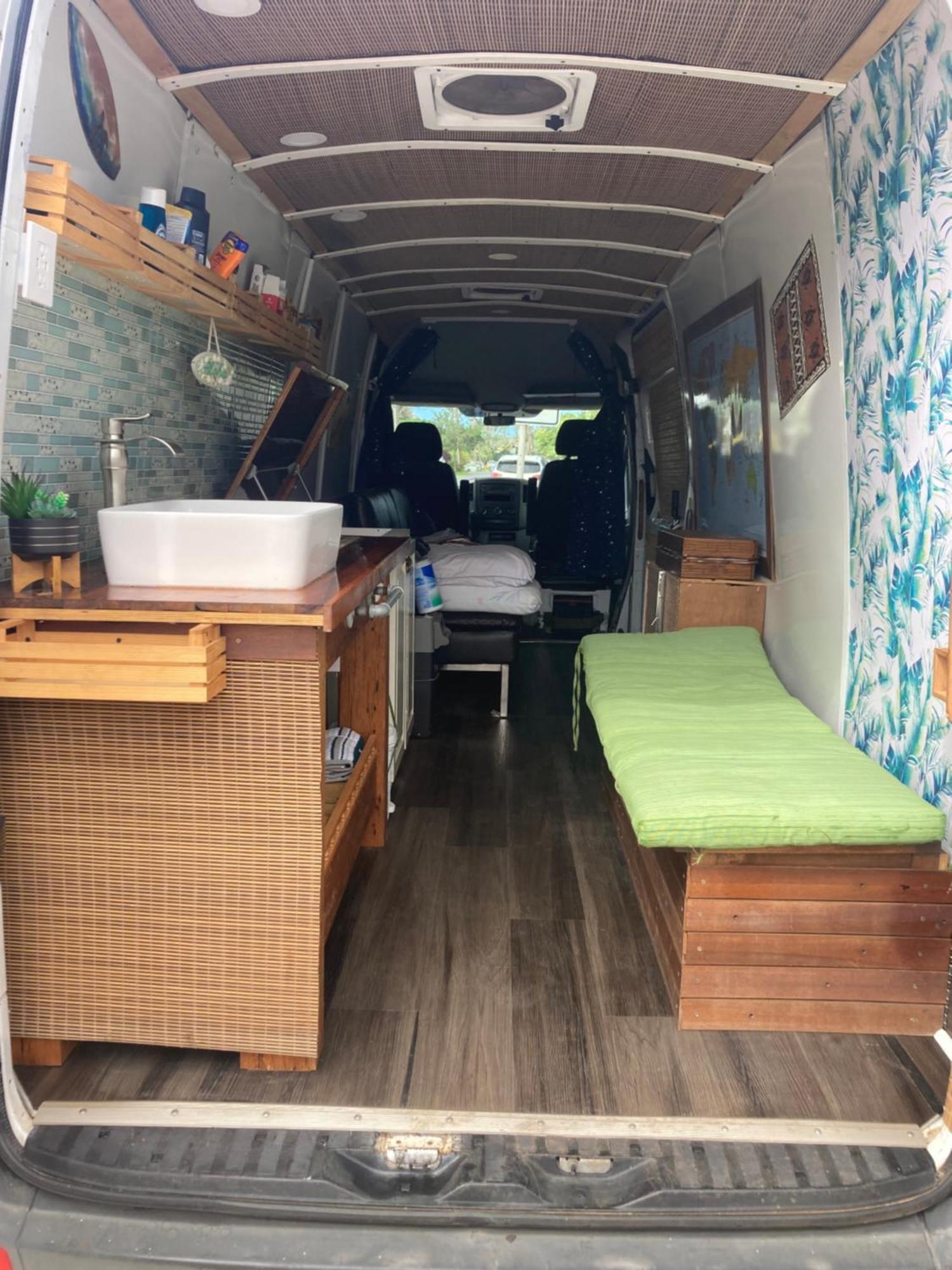 Oahu Camper Adventures Hotel Kailua Eksteriør billede